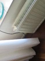 7.4. RADIATORFOLIE EN LEIDINGISOLATIE Een goede manier om de stralingswarmte van de radiatoren de kamer in te leiden is door de achterzijde van de radiator of wand te beplakken met radiatorfolie.