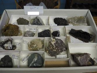 mineralen van Mont-Saint-Hilaire, deels door