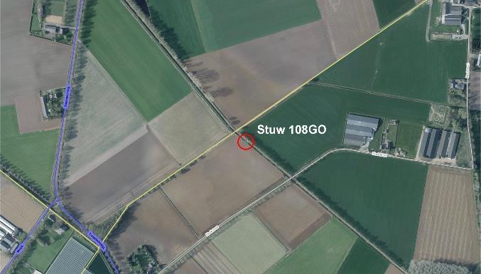 2. Ligging, begrenzing en beschikbaarheid plangebied De stuw is gelegen in het district Raam op de volgende locatie: Figuur 1, 2: links: ligging t.o.v. omgeving, Haps en de A73. Rechts: ligging t.o.v. omliggende wegen.