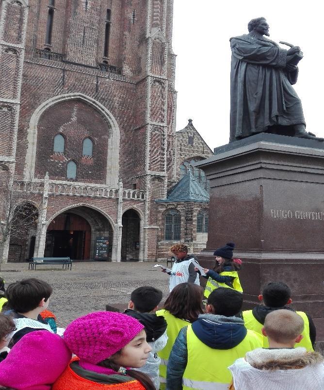 Groep 4 De afsluiting van het IPC project speelgoed is weer druk bezocht. De kinderen hebben samen met de ouders hun zelfgemaakte bordspellen gespeeld en verteld over de leerwand.