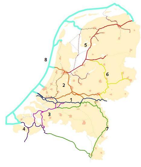 Figuur 3.5 Vaarwegcorridors Op de corridor Rotterdam- Duitsland passeren jaarlijks bij Lobith 130.000 schepen de grens (oost- en westrichting samen), waarvan 10.000 containerschepen.