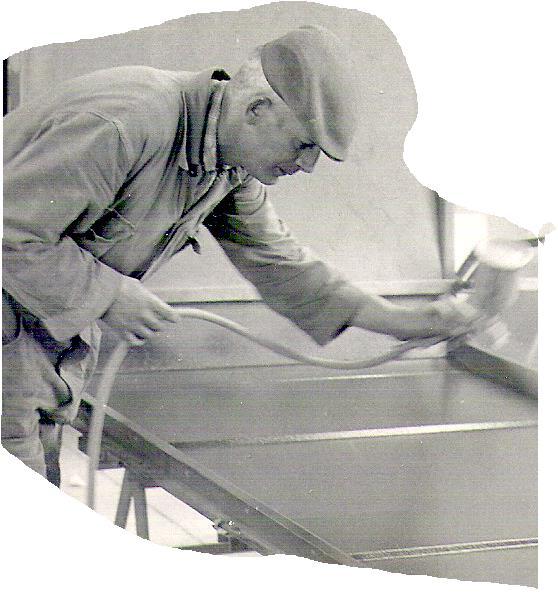 Tjeerd Zijlstra, held in de techniek, blijft de eerste ondernemer die het aandurfde om met visie een revolutionaire bouwwijze met polyester te ontwikkelen.