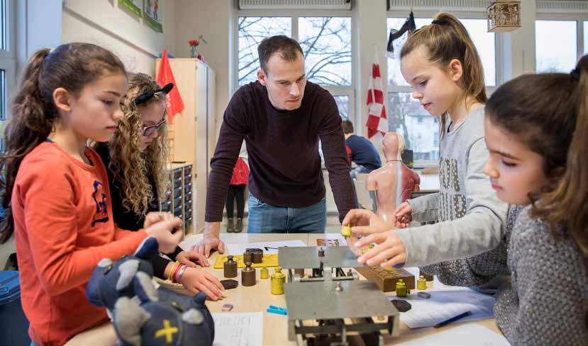 FOTO'S: VINCENT VAN DEN HOOGEN helder: welke minimumdoelen moeten alle leerlingen behalen, welke extra doelen hebben bijvoorbeeld je sterke leerlingen nodig? 3.