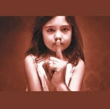 lichamelijke én emotionele mishandeling Het kind wordt betrokken bij seksuele activiteiten dewelke niet