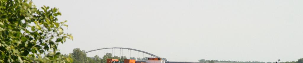 1. Inleiding en vraagstelling: In het kader van de pré verkenning Schelde Rijn corridor is door AXS gevraagd waar mogelijk voor de maatgevende scheepvaartklasse bij de doorvaart van de Schelde Rijn