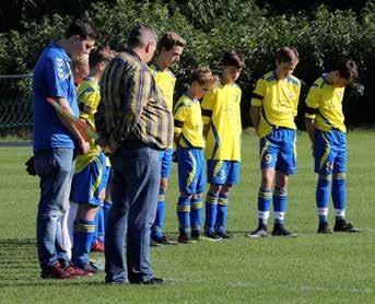 de derde helft egs ST EGS JO15-2 - SJO Vianen Vooruit/HBV JO15-1 (Remco Kersten) Het was een rare dag wat uiteraard in het teken stond van de overleden Rolf Thelen.