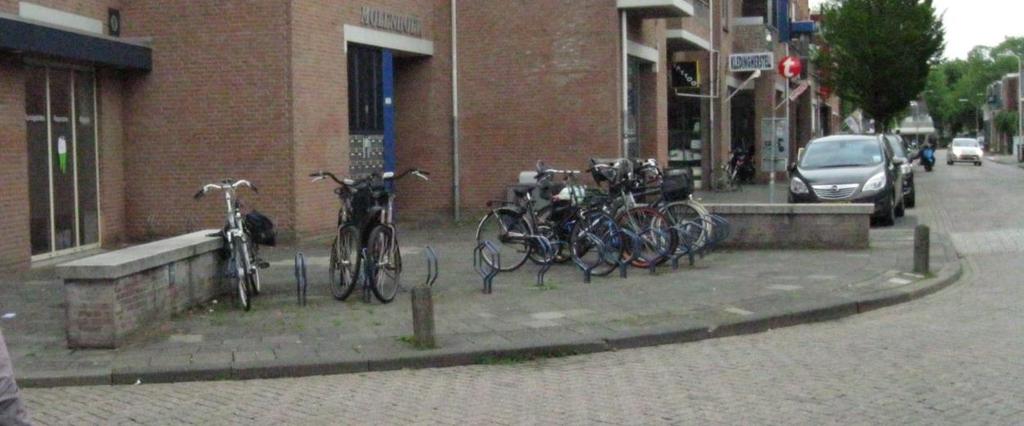 voldoende fietsparkeerplekken.