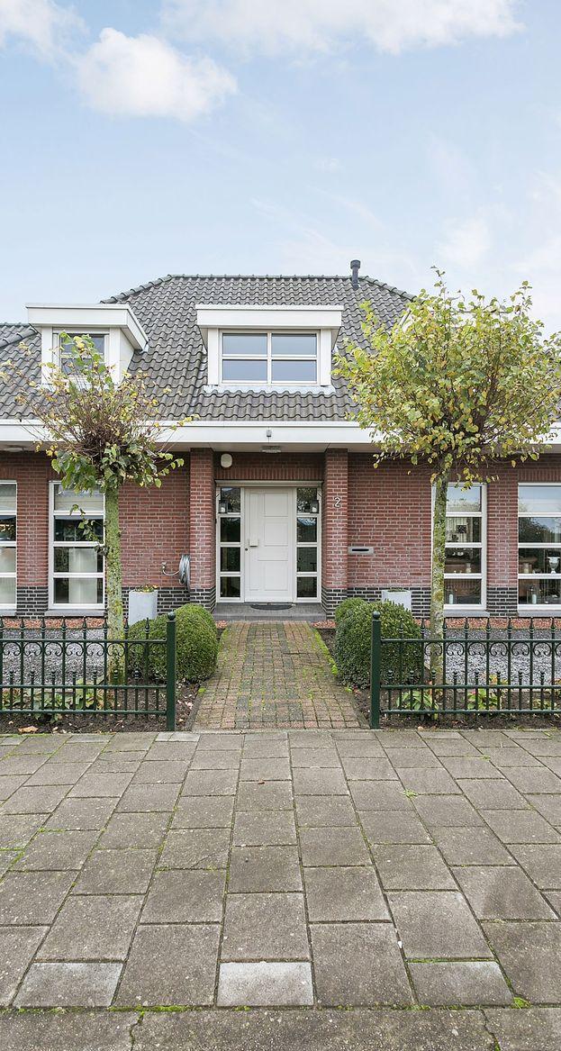 4 franksweegersmakelaardij.nl Beschrijving Het riante, vrijstaande woonhuis (ca.
