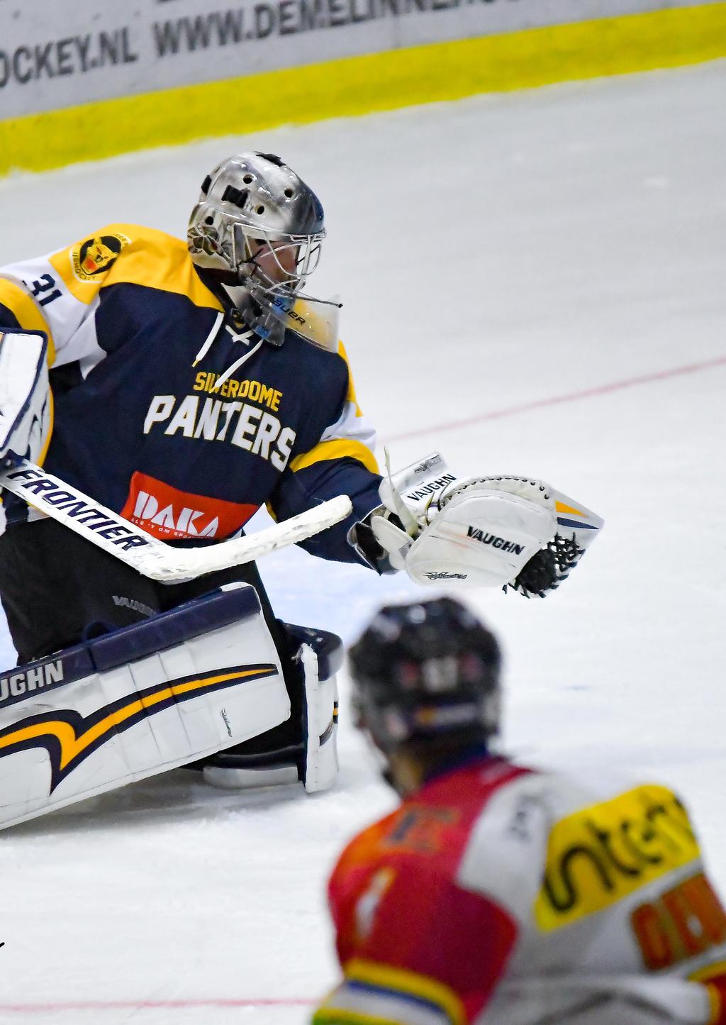 MAAK DEEL UIT VAN ONS SUCCES IJshockey gaat om teamwerk. In drie keer 20 minuten met zes man op het ijs de tegenpartij verslaan. Samenwerking is essentieel om dat doel te bereiken.