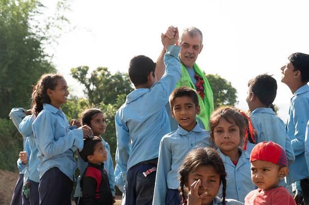 Voorzitter Albert Kampermann reist in mei 2017 af naar Shreenathkoth om te bekijken wat HCH mogelijk kan bijdragen aan de school.