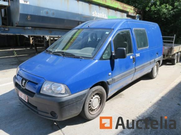 ID : 742-015 Peugeot Expert dubbele cabine van (2005-225.907 km) Merknaam : Peugeot Model : Expert 400,00 Van Merk: Peugeot Modèle: Expert Kilometerstand: 225.