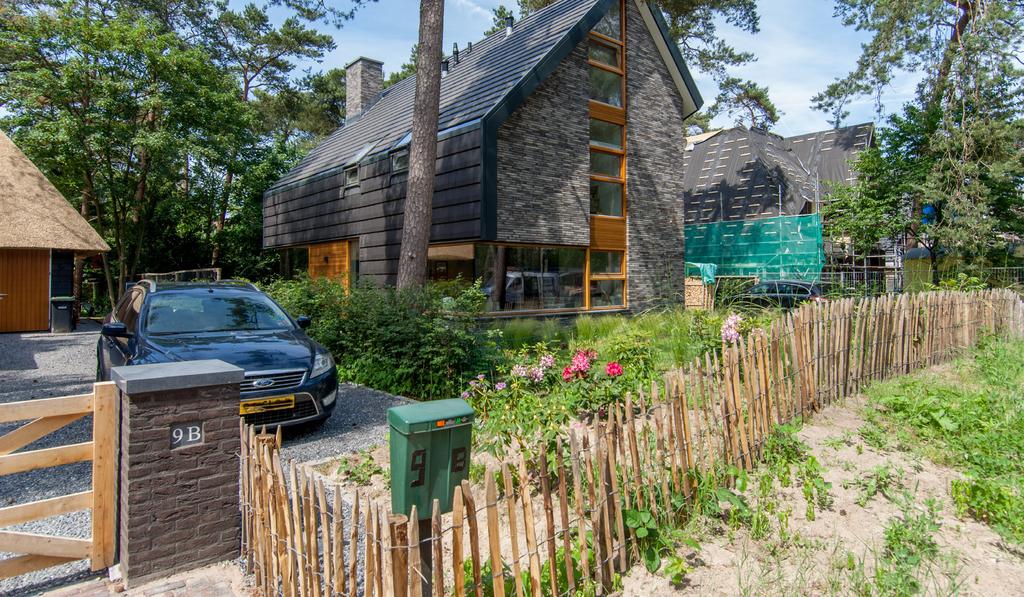 Graaf Ldewijklaan - straatbeeld met stuifheuvels en