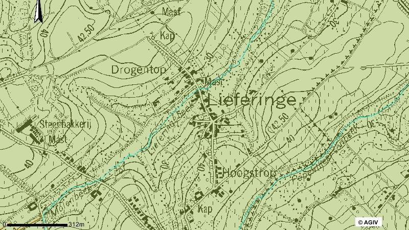 Fig. 1.5: Topografie en hydrografie rond het aangeduide onderzoeksgebied 5. 1.3.