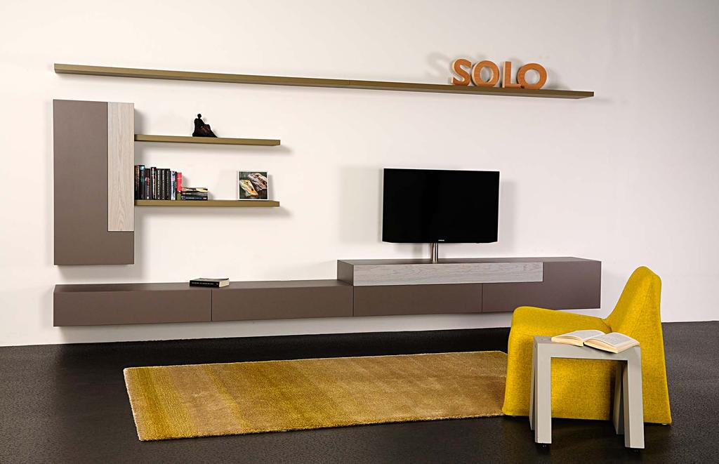 collectie SOLO design: Castelijn Team (2010) De aan de wand hangende kastenserie Solo ontwerp: Castelijn team - heeft maar liefst 36 verschillende lowboards en dressoirs, variërend van 100 tot 250cm