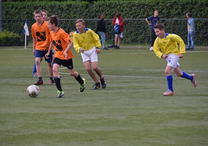 Schoolvoetbal Op 18 en 20 mei was het jaarlijkse schoolvoetbaltoernooi op de velden van VVOP.