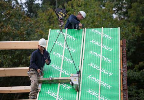 Kijk hiervoor op de betreffende productpagina onder Verwerking en onderhoud. De hydraulische hijsklem is ook te huur bij Kingspan Unidek. De daghuur voor de klem is 25,00.