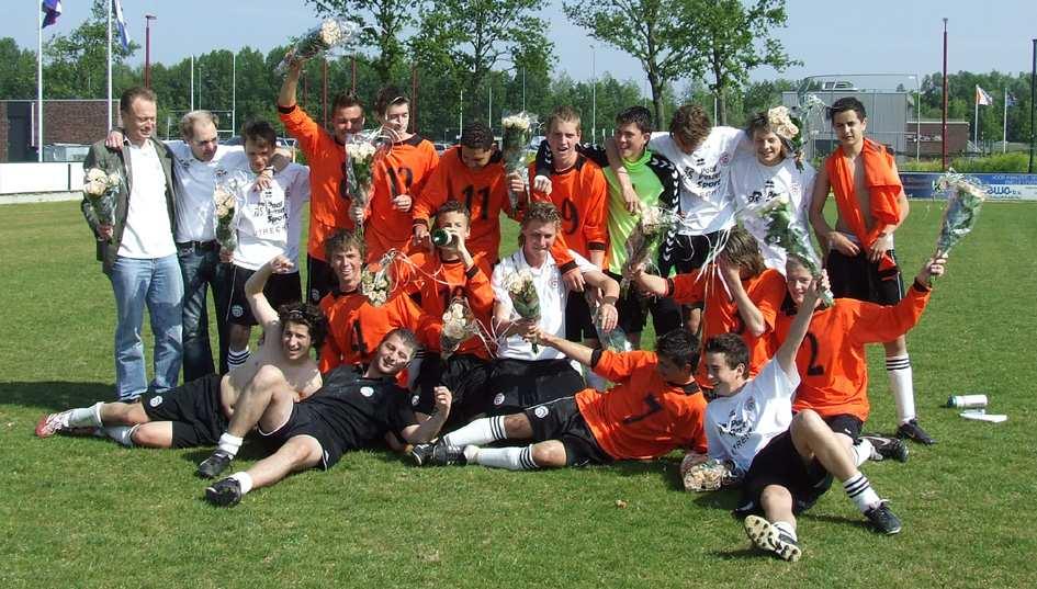 Jeugd Afdeling Zaterdag 12 mei 14.30 De Meern B1 Hoogland B1 (bij JSV) B1 kampioen De B1 wist de beslissingswedstrijd om het kampioenschap tegen CDN met 1-0 te winnen.