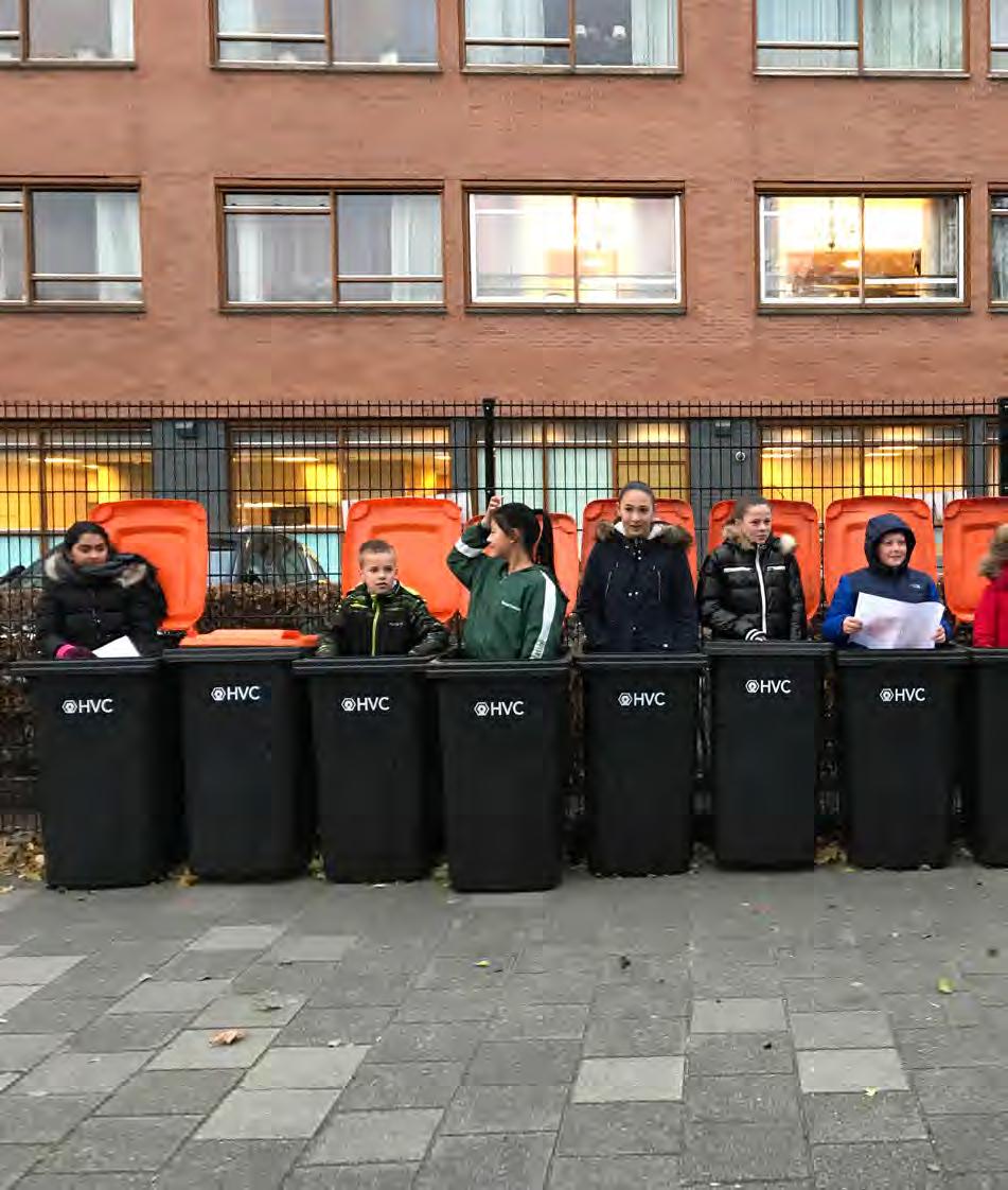 slibverwerking in de komende 25 jaar centraal: het terugwinnen van waardevolle stoffen zoals biogas, cellulose, fosfaat, alginaat en bioplastics uit afvalwater.