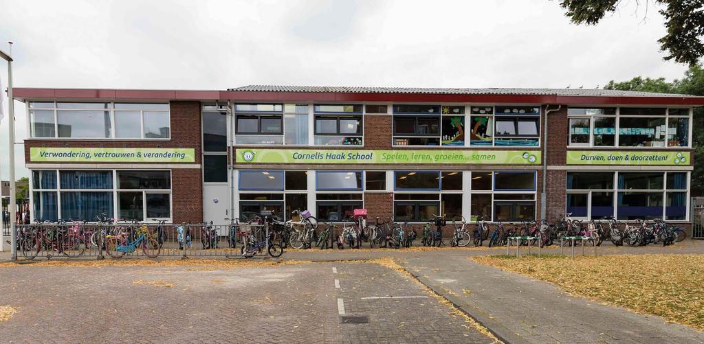 DIRECTEUR Robert Liefhebber ADRES Algiersstraat 6 3067 MZ Rotterdam Cornelis Haakschool is onderdeel van: KIND EN ONDERWIJS ROTTERDAM Stichting voor christelijk primair onderwijs TELEFOON 010-5 28 83