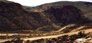 Op dag 4 kunt u een prachtige tour over de Swartberg Pass maken. Het weer moet wel goed zijn en u moet geen last van hoogtevrees hebben. Informeer even of de hele route alweer begaanbaar is.