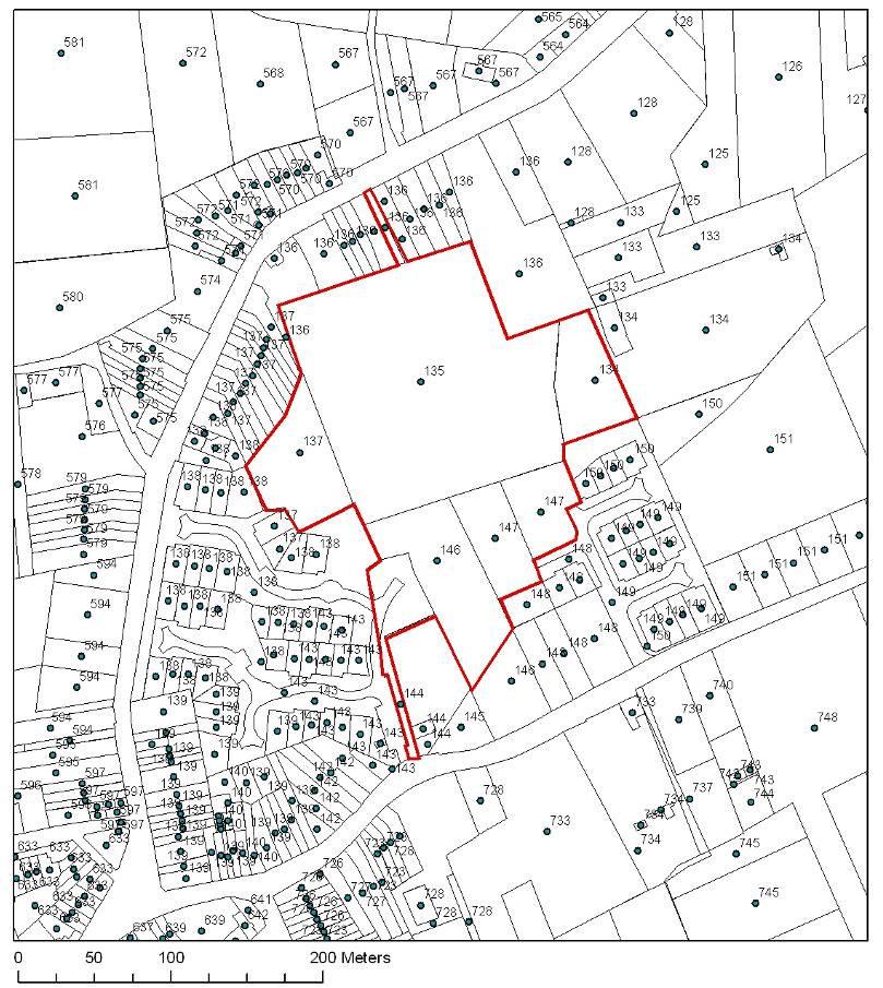 Figuur 2 Kadasterkaart Wervik Hoogweg Op de kadasterkaart 4 heeft het plangebied de perceelsnummers 134B, 135A, 136K2, 137X2, 144T, 164R, 147D en 147 E. 1.2.2. Bodemkundige gegevens Volgens de Bodemkaart van België 5 komt in het plangebied matig droge zandleembodem met textuur B-horizont voor (kaarteenheid Lca).