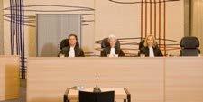 BIJLAGE 07 Voordat u de rechtbank Amsterdam bezoekt Neemt u contact op met het slachtofferloket wanneer u van plan bent de zitting te bezoeken.