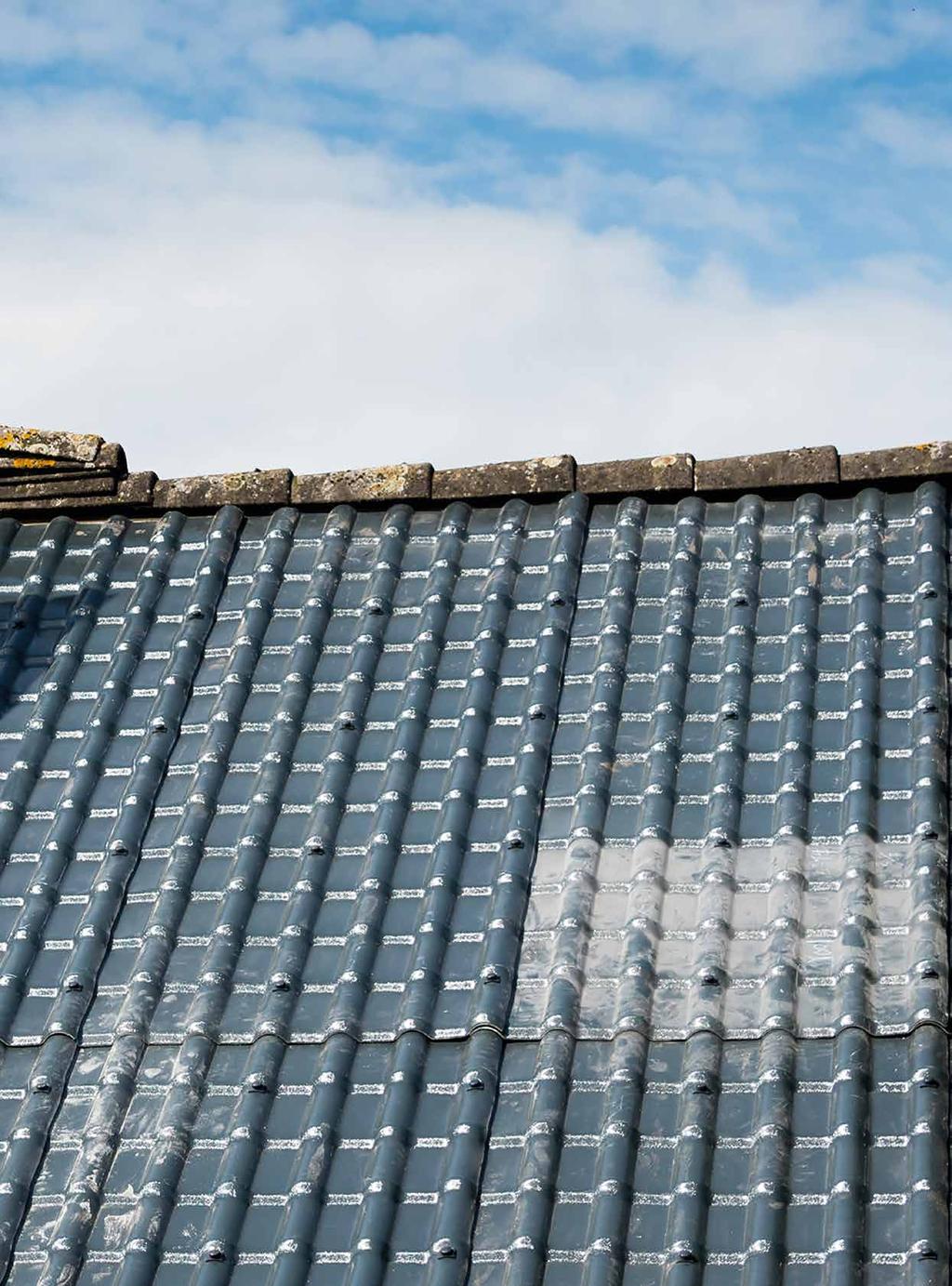 Productinformatie Materiaal De in 1 bewerkingsgang geëxtrudeerde kunststof platen zijn Materiaal eigenschappen Gewicht 1,85 kg/m 2 opgebouwd in 3 lagen. Belastbaarheid en overspanning max.