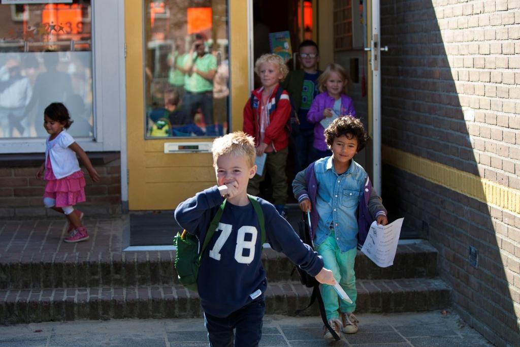 Visie De Juliana van Stolbergschool staat voor een kwalitatief goede school waar kinderen zich op een positieve manier optimaal kunnen ontwikkelen op zowel sociaal als cognitief gebied.