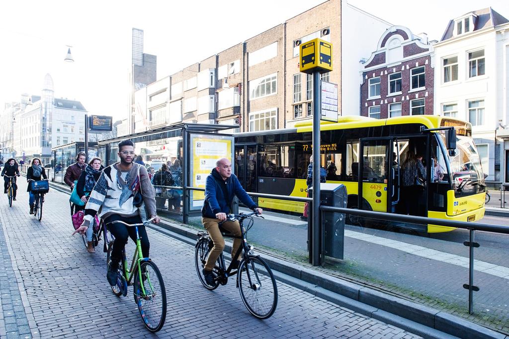 In de column Onverwachte mogelijkheden voor slimme en duurzame mobiliteit laat PCL-lid Hugo van der Steenhoven zijn gedachten gaan over mogelijkheden om de files te verminderen.