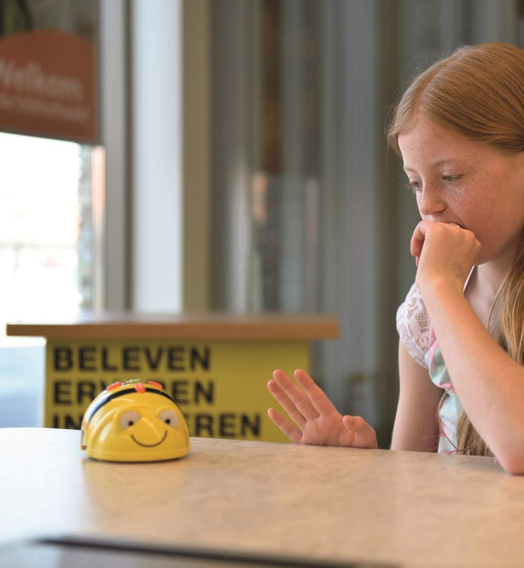 Juni Bee-Bot-maand Bibliotheek Ten Boer alle dinsdagen en vrijdagen 14.00 tot 16.