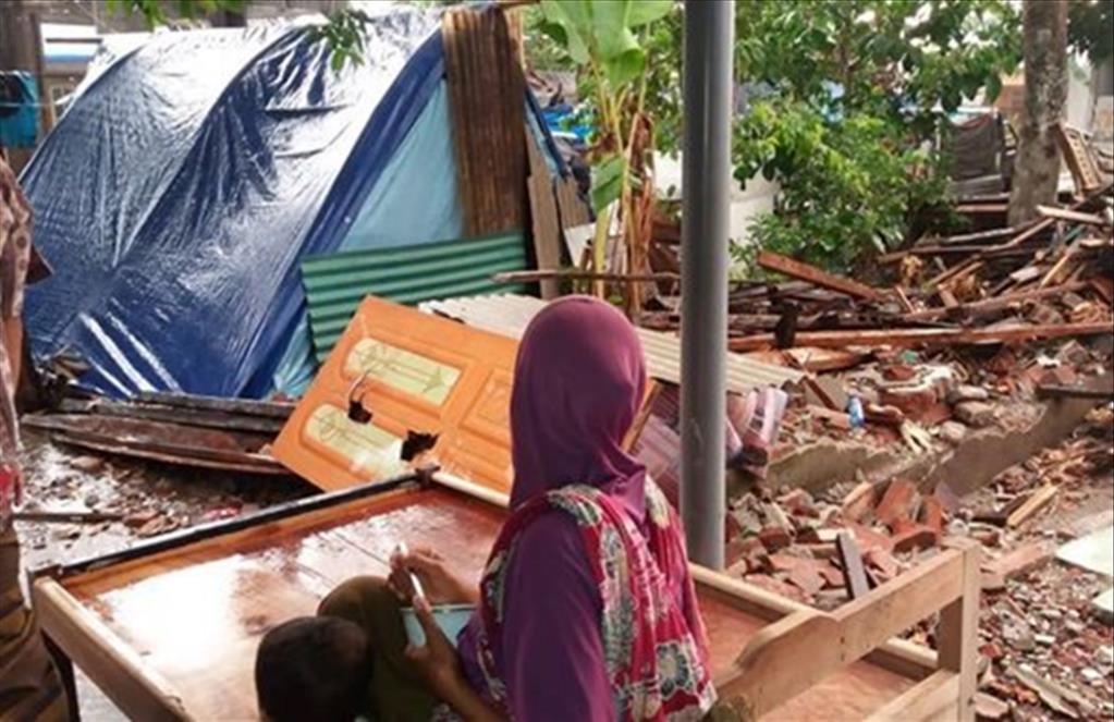 2.6 Het resultaat De situatie op Lombok na de aardbevingen in augustus 2018 is drie maanden na dato nog steeds chaotisch.