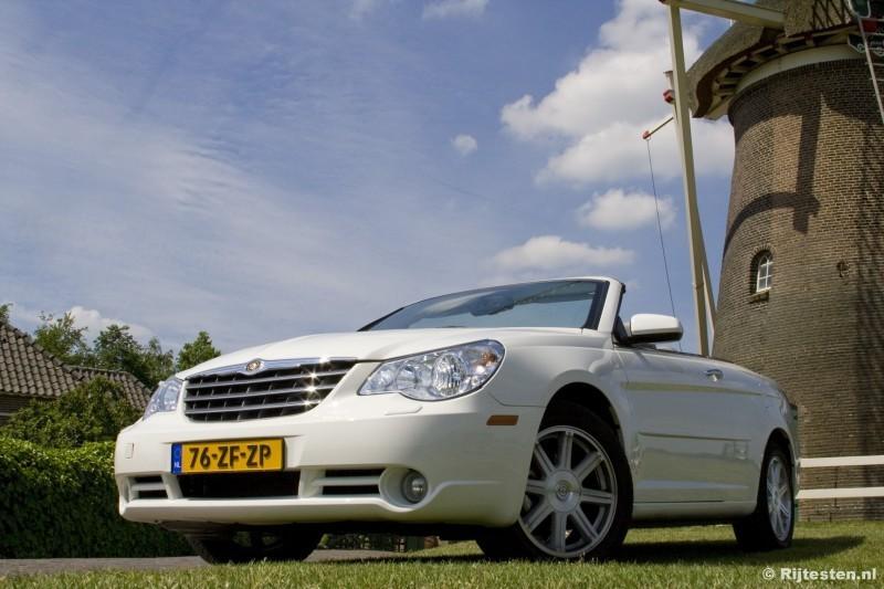 Harold Rolloos 9 juni 2008 American dream? De Chrysler Sebring Cabrio kreeg onlangs een facelift, en dat deden de Amerikanen niet onverdienstelijk.