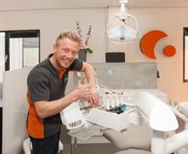 E Dental update Uniek in Nederland! EASY all-in huurconcept U huurt een complete EASY behandelunit in zweep, cart of hangslang uitvoering volgens een all-in huur concept.