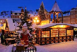 December Vrijdag 13 december 18.00-22.00 Kerstmarkt Het einde van het jaar nadert de zon wordt vervangen voor sneeuw. Wat past er beter bij een winterse gedachte dan een kerstmarkt!