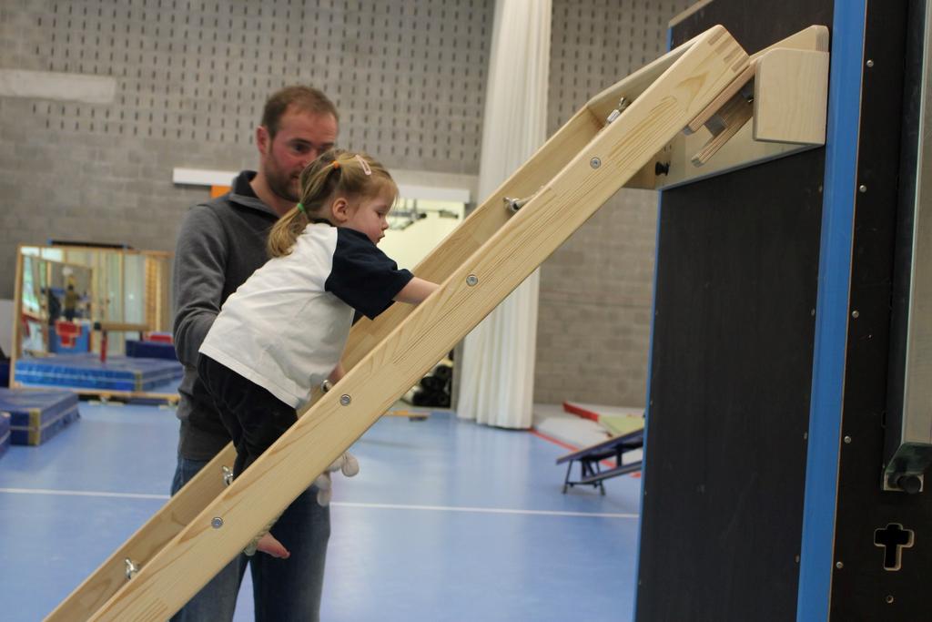 sterren tijdens de gymstars-sterrendag 10 De gymhal is peuter-proof 12 Ekerse