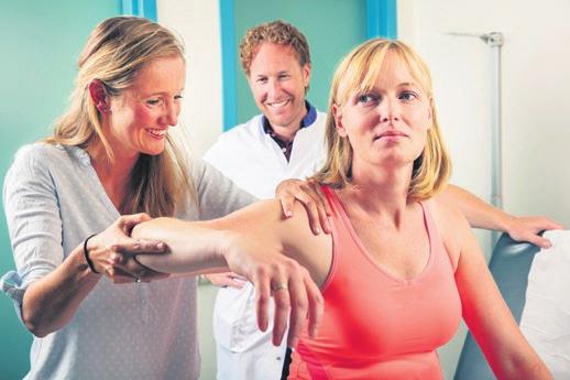 sportfysiotherapeuten, sportartsen en orthopedisch chirurgen samen om