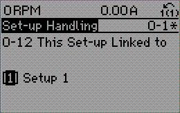 . Programmeren 0-1 Setup gekoppeld aan Om tijdens bedrijf probleemloos over te kunnen schakelen naar een andere setup moeten setups met parameters die niet tijdens bedrijf te wijzigen zijn worden