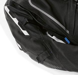 BMW Motorrad Motorpakken / Textiel Kleur: grijs MOTORPAK ENDUROGUARD HEREN- EN DAMESPASVORM Wat het weer ook wordt, met het pak EnduroGuard ben je op alles voorbereid.