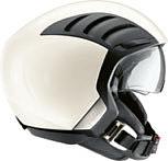 van slagdemping. Dankzij een in de racesport geteste pasvorm zorgt de helm ervoor dat de rijder zich volledig kan concentreren op de weg en daardoor bliksemsnel kan reageren.