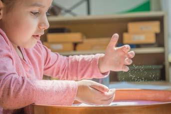 We gaan daarbij uit van de kwaliteiten van kinderen. Deze kunnen ze inzetten in de verschillende werkhoeken in onze ruime lokalen.