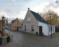 Van alle straten in het centrum heeft de Kerkstraat de meeste diversiteit in architectuur en bouwstijlen.