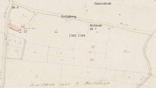 De Bailliuagie van Tholen, 1728 Schakerloo. Hoek voor het Westdorp nr. 7 in 1728. Eigenaar: d.bailliuagie Tholen. De Hofstede en vrone. Noord: de weg. West: nr. 6. Oost en zuid: nr. 3.
