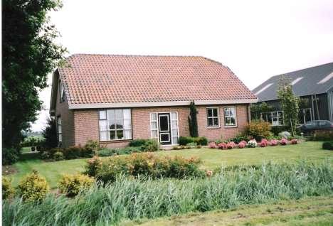 Eigenaren en bewoners van bebouwde percelen staande en gelegen in de polder van Schakerloo. Volgnummer 94 Huis, schuur en erf, staande en gelegen aan de Veerweg in Schakerloo.