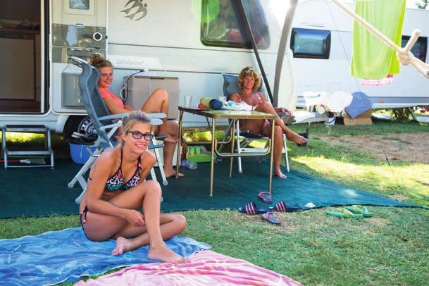 Camper Stop Stop van camper met uitrusting geldig voor maximum 1 overnachting en vertrek verplicht vanaf 10h ongeacht het uur van aankomst (niet mogelijk van 01/08 tot 01/09 en op voorbehoud van