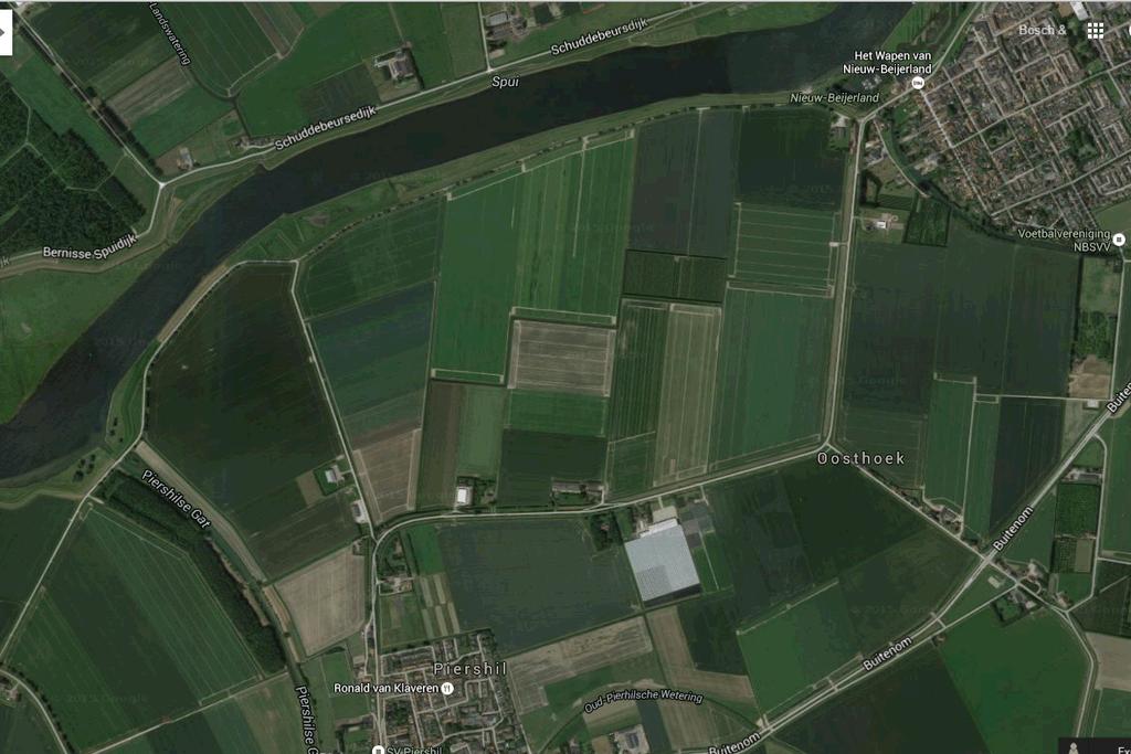 3.3 Ruimtelijke en functionele hoofdstructuur De polder is ingevuld door een afwisseling van akkerbouw en grasland. Hierbij is een duidelijke verkavelingspatroon te zien.