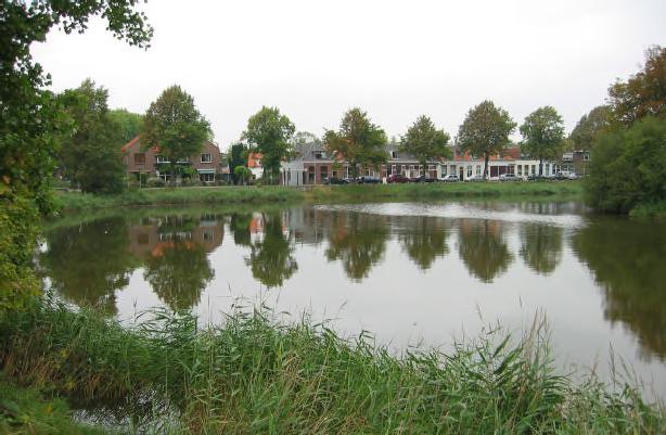 - Plangebied: de Middelburgse stadswateren - Plangebied: de Middelburgse stadswateren Dit hoofdstuk beschrijft het plangebied; de Middelburgse Stadswateren.