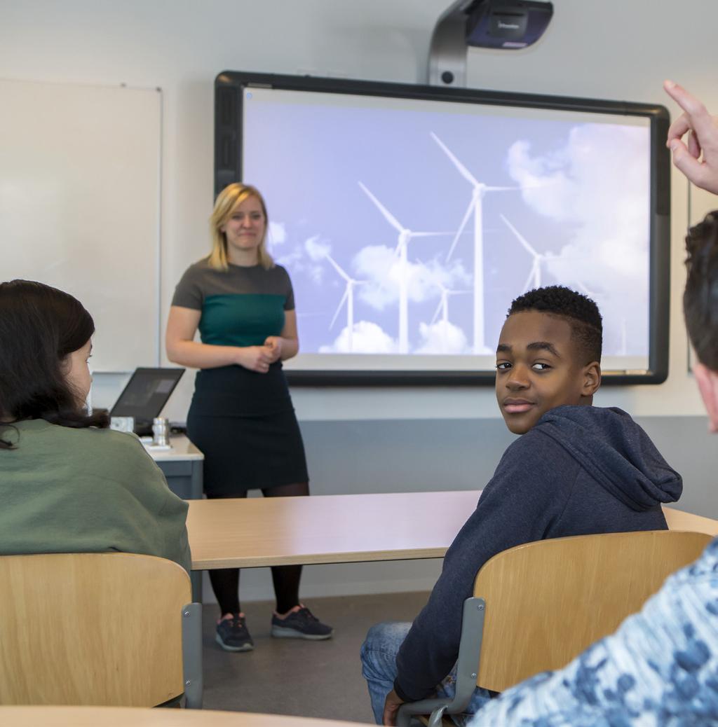 Les 1: Kennismaken met het thema De les wordt verzorgd door een docent Produceren, Installeren en Energie (PIE), een decaan of een mentor.