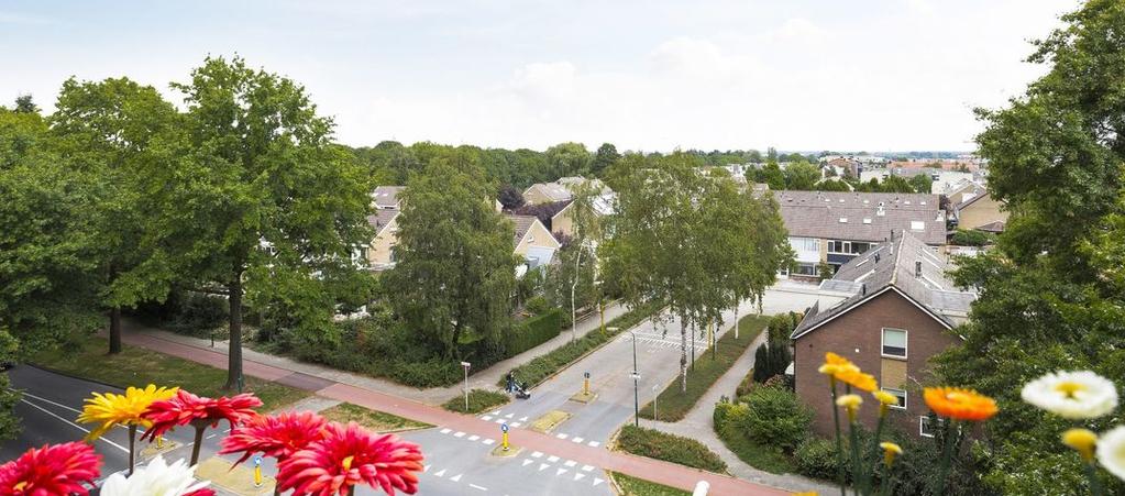 Appartementencomplex Het complex is goed onderhouden en onder andere voorzien van een afgesloten, beveiligde, gemeenschappelijke entreehal, liftinstallatie, individuele videofooninstallatie en