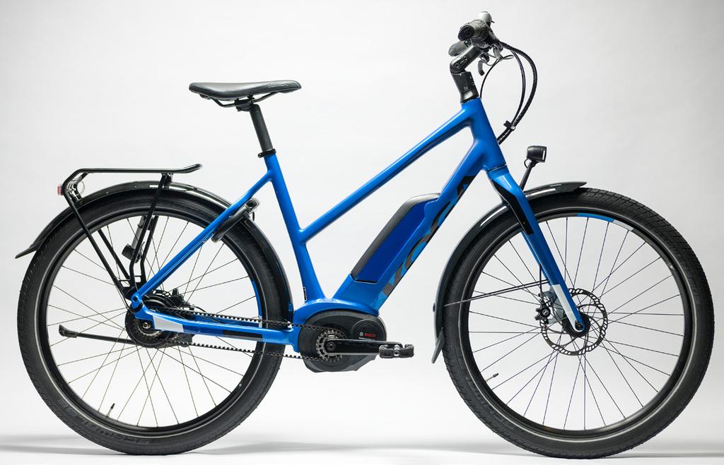 e-biketest Koga Pace B10 Mixed ***** Prijs: 4499,- (met de geteste 500Wh accu) Gewicht fiets met accu: 27,0 kg : 2,6 kg 8,0 Zeer sportieve en fraaie fiets met stabiel rijgedrag gecombineerd met