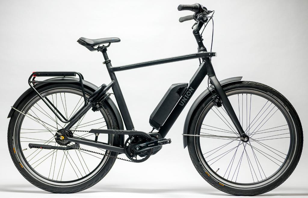 middenmotor en naafversnelling Union Elite H8 **** Prijs: 2299,- (met de geteste 418Wh. accu) Gewicht fiets met accu: 24,8 kg : 2,6 kg 7,1 Goed stabiel rijdende fiets.
